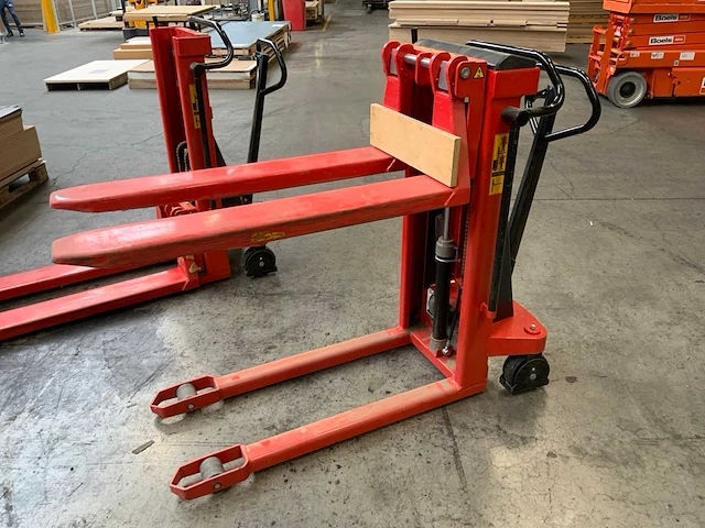 2013 logitrans lfm 1002/920 stapelaar - afbeelding 1 van  7