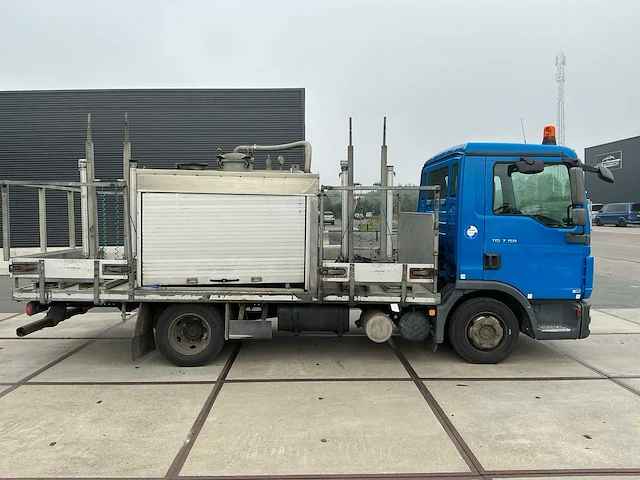 2013 man tgl vrachtwagen met opbouw - afbeelding 32 van  35