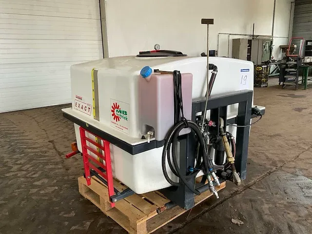 2013 mbtechniek exact f-1200 doseerunit voor vloeibare kunstmest - afbeelding 3 van  8