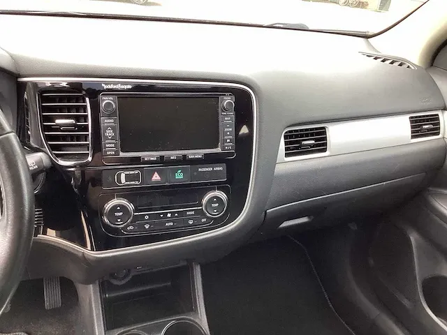 2013 mitsubishi outlander 2.0 phev instyle personenauto - afbeelding 2 van  30