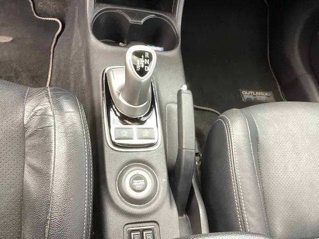 2013 mitsubishi outlander 2.0 phev instyle personenauto - afbeelding 3 van  30