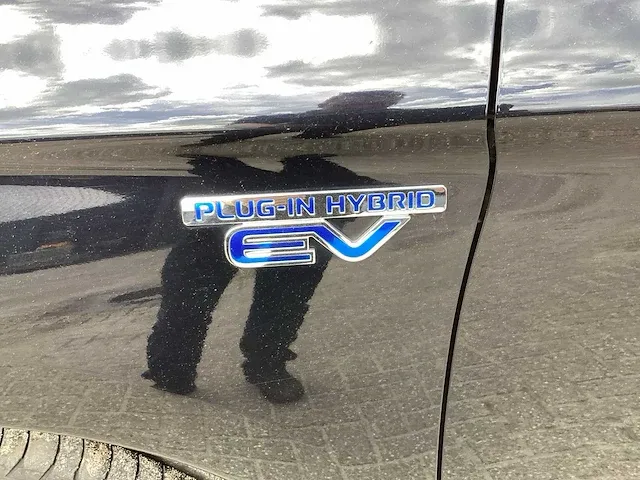 2013 mitsubishi outlander 2.0 phev instyle personenauto - afbeelding 8 van  30