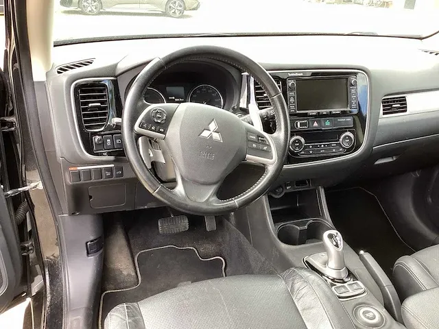 2013 mitsubishi outlander 2.0 phev instyle personenauto - afbeelding 30 van  30