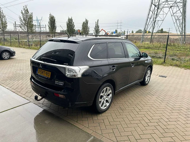 2013 mitsubishi outlander 2.0 phev instyle+ suv, 3-srt-90 - afbeelding 10 van  15