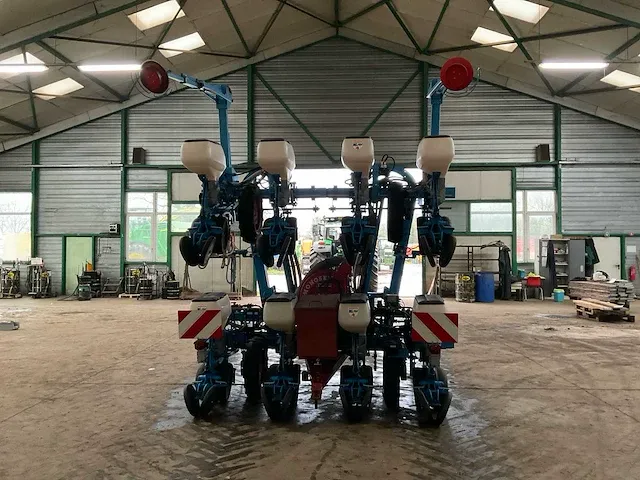 2013 monosem - ng plus - maiszaaimachine, 8-rijen - afbeelding 4 van  8