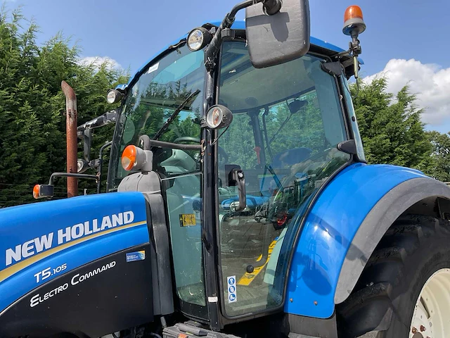 2013 new holland t5.105 vierwielaangedreven landbouwtractor - afbeelding 2 van  39