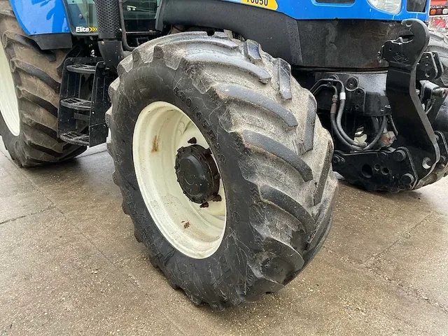 2013 new holland t6050 vierwielaangedreven landbouwtractor - afbeelding 3 van  27