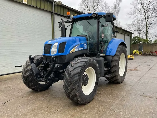 2013 new holland t6050 vierwielaangedreven landbouwtractor - afbeelding 1 van  27