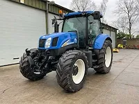 2013 new holland t6050 vierwielaangedreven landbouwtractor - afbeelding 1 van  27