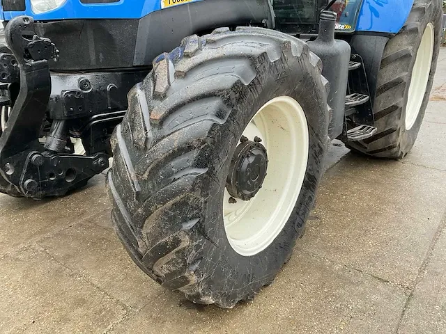2013 new holland t6050 vierwielaangedreven landbouwtractor - afbeelding 25 van  27