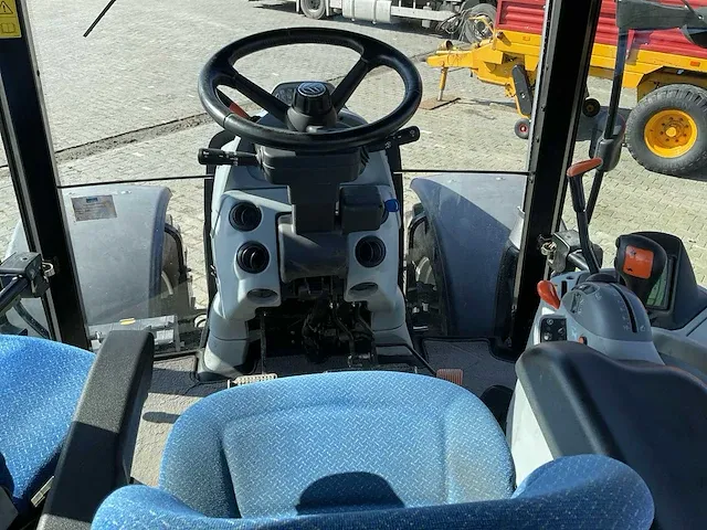 2013 new holland t6.160 blue power vierwielaangedreven landbouwtractor - afbeelding 16 van  35