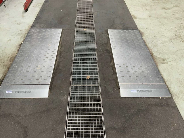 2013 newcom 1202 platenremtestbank - afbeelding 2 van  8