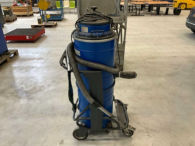 2013 nilfisk alto attix 115 industriële stofzuiger - afbeelding 3 van  8