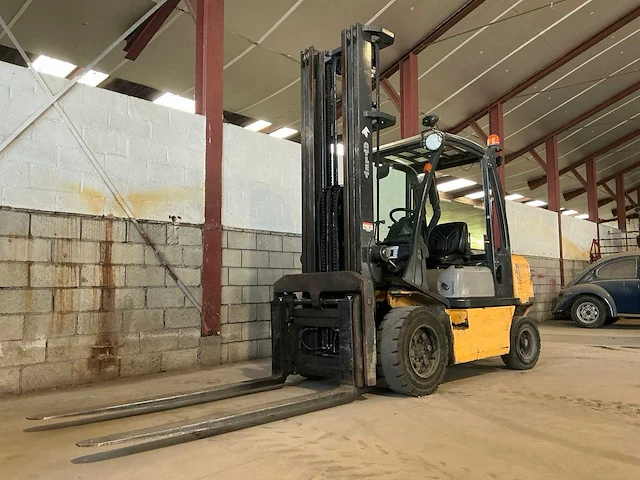 2013 nissan atlet yg1d2a30t vorkheftruck - afbeelding 1 van  25