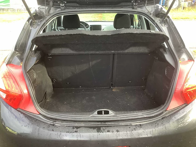 2013 peugeot 208 1.6 e-hdi allure personenauto - afbeelding 13 van  15
