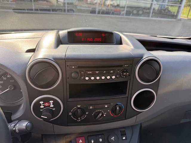 2013 peugeot 4x4 partner bedrijfswagen - afbeelding 7 van  11