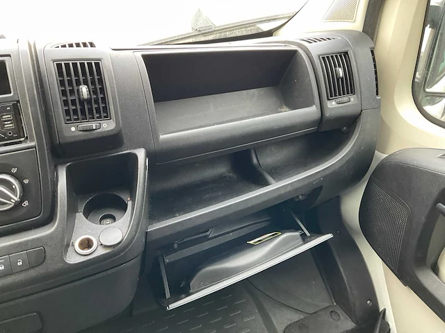 2013 peugeot boxer bedrijfswagen - afbeelding 22 van  35