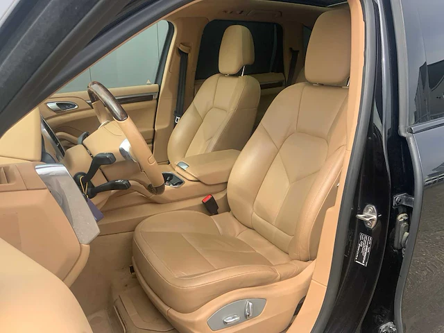 2013 porsche cayenne personenauto - afbeelding 19 van  49
