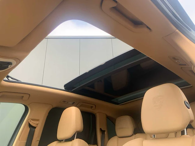 2013 porsche cayenne personenauto - afbeelding 32 van  49