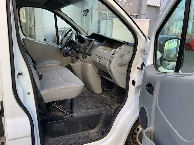 2013 renault trafic 2.0dci t27 l1h1 générique bedrijfswagen - afbeelding 14 van  25