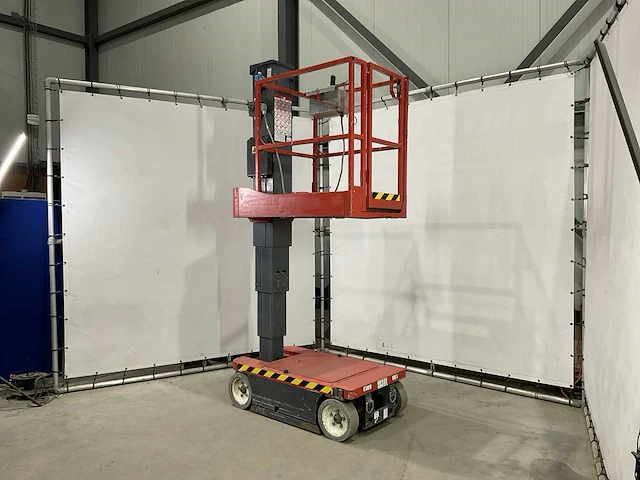 2013 sky jack sj 12 hoogwerker - afbeelding 1 van  16