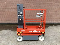 2013 skyjack sj12 hoogwerker - afbeelding 1 van  10