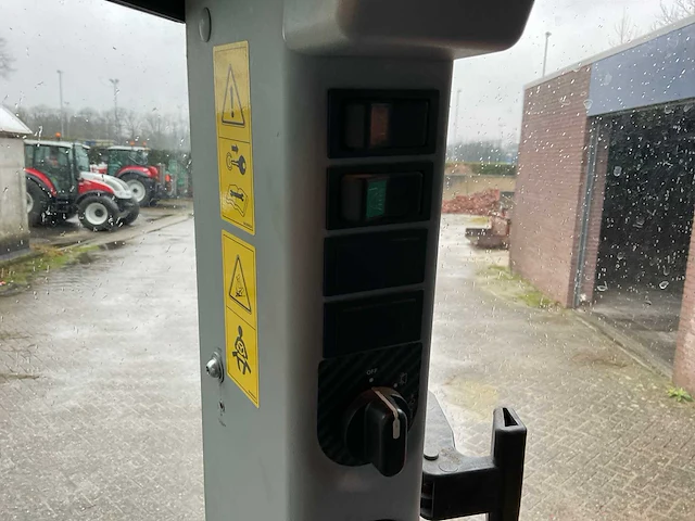 2013 steyr 4085 kompact vierwielaangedreven landbouwtractor - afbeelding 22 van  41