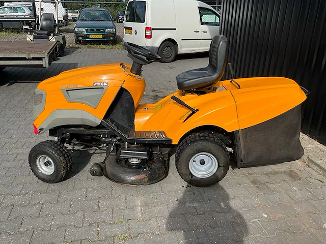 2013 stiga estate njs 102 hydro zitmaaier - afbeelding 10 van  15