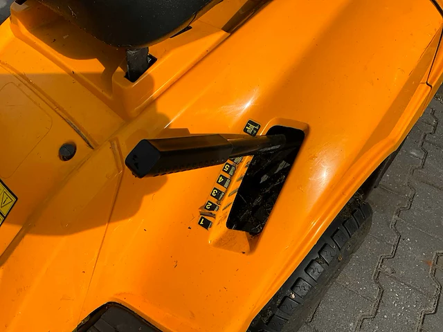 2013 stiga estate njs 102 hydro zitmaaier - afbeelding 15 van  15