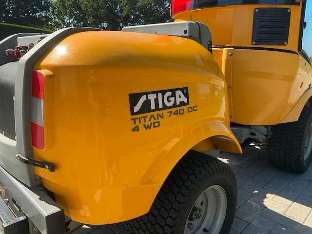 2013 stiga titan 740 dc 4wd grasmaaier - afbeelding 8 van  28