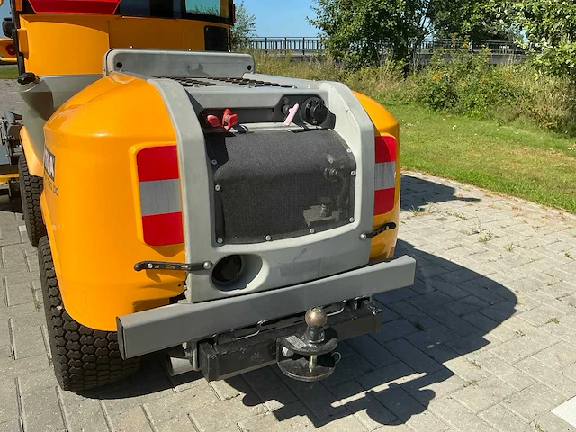 2013 stiga titan 740 dc 4wd grasmaaier - afbeelding 10 van  28