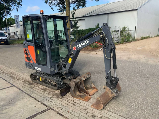 2013 terex tc16 rupsgraafmachine - afbeelding 12 van  29