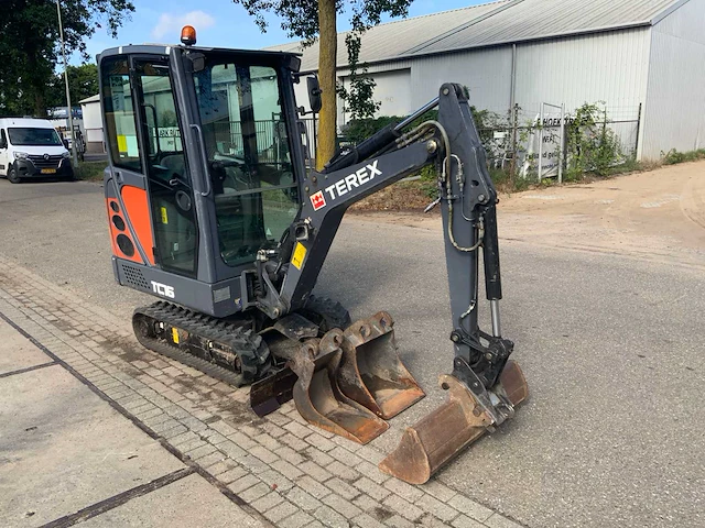 2013 terex tc16 rupsgraafmachine - afbeelding 24 van  29