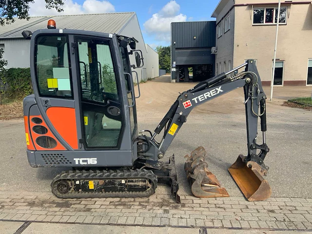 2013 terex tc16 rupsgraafmachine - afbeelding 25 van  29