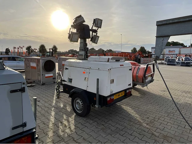2013 tower light battery led1-1413 lichtmast aggregaat aanhangwagen - afbeelding 16 van  21