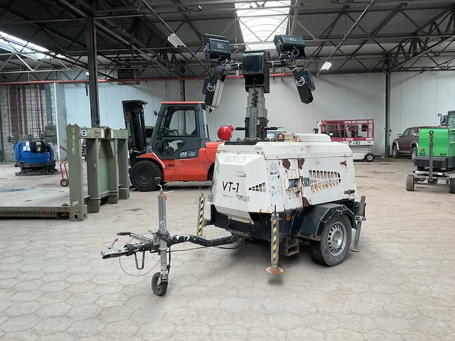 2013 tower light superlight vt1 floodlightset - afbeelding 1 van  13