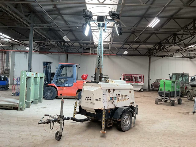 2013 tower light superlight vt1 floodlightset - afbeelding 10 van  13