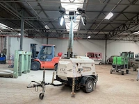 2013 tower light superlight vt1 floodlightset - afbeelding 10 van  13