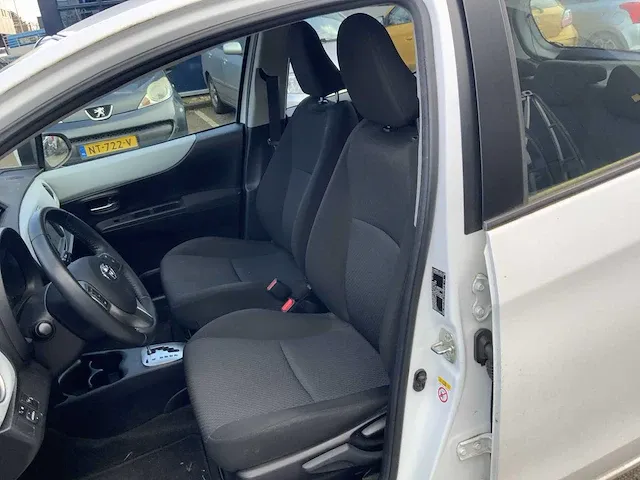 2013 toyota yaris personenauto - afbeelding 10 van  17