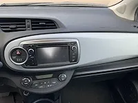 2013 toyota yaris personenauto - afbeelding 11 van  17