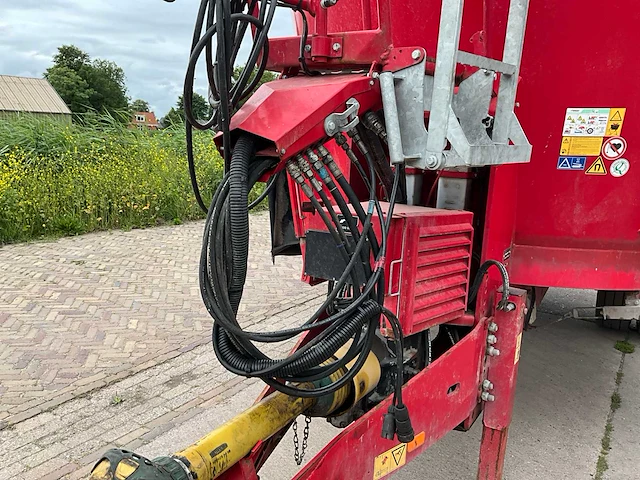 2013 trioliet solomix 2-2400l x range voermengwagen - afbeelding 3 van  28