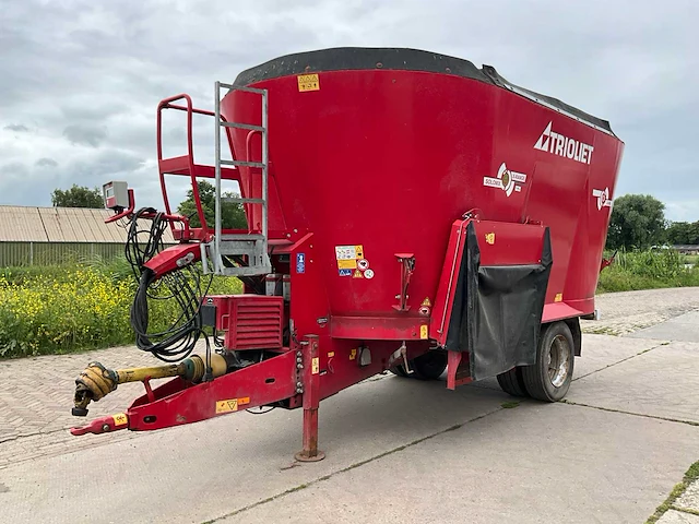 2013 trioliet solomix 2-2400l x range voermengwagen - afbeelding 1 van  28