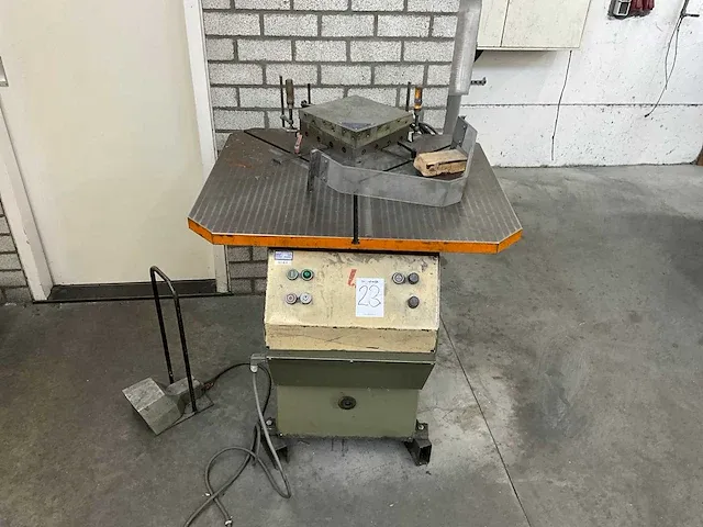 2013 tumakon tu 250/6 zaagmachine - afbeelding 2 van  7