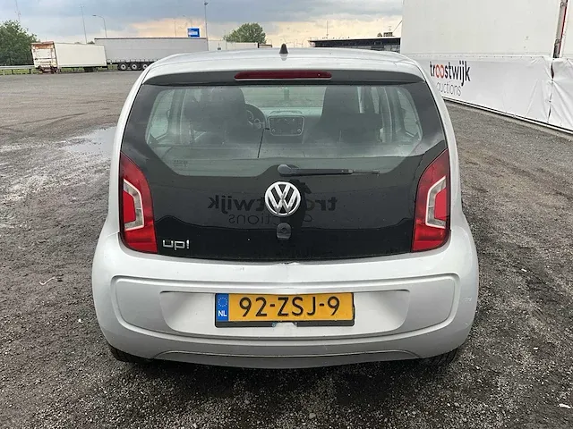 2013 volkswagen up! 1.0 bluemotion personenauto - afbeelding 24 van  29