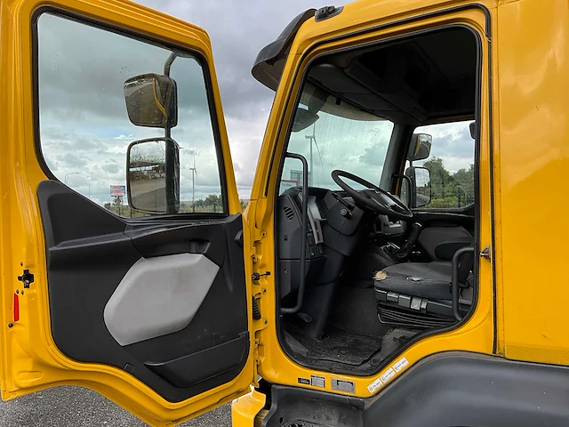 2013 volvo fl250 euro5 vrachtwagen met laadklep - afbeelding 17 van  38