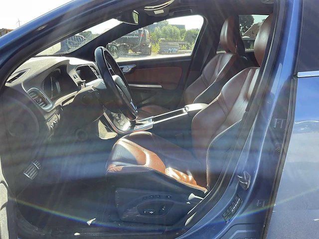 2013 volvo v60 personenauto - afbeelding 17 van  34