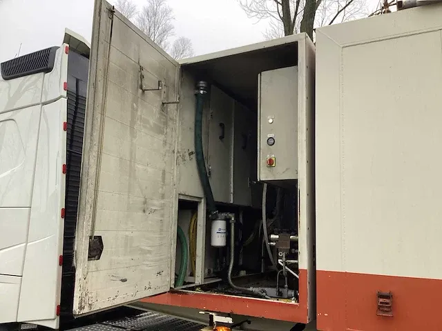 2013 volvo vrachtwagen/cementvloeren trailer combinatie - afbeelding 5 van  33