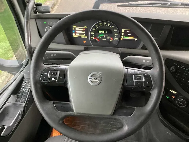 2013 volvo vrachtwagen/cementvloeren trailer combinatie - afbeelding 11 van  33