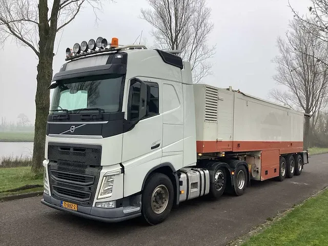 2013 volvo vrachtwagen/cementvloeren trailer combinatie - afbeelding 1 van  33