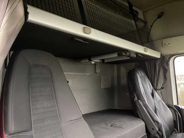 2013 volvo vrachtwagen/cementvloeren trailer combinatie - afbeelding 17 van  33